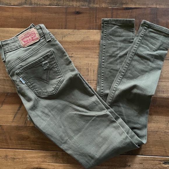 Levi’s Skinny Pant - Picture 3 of 4
